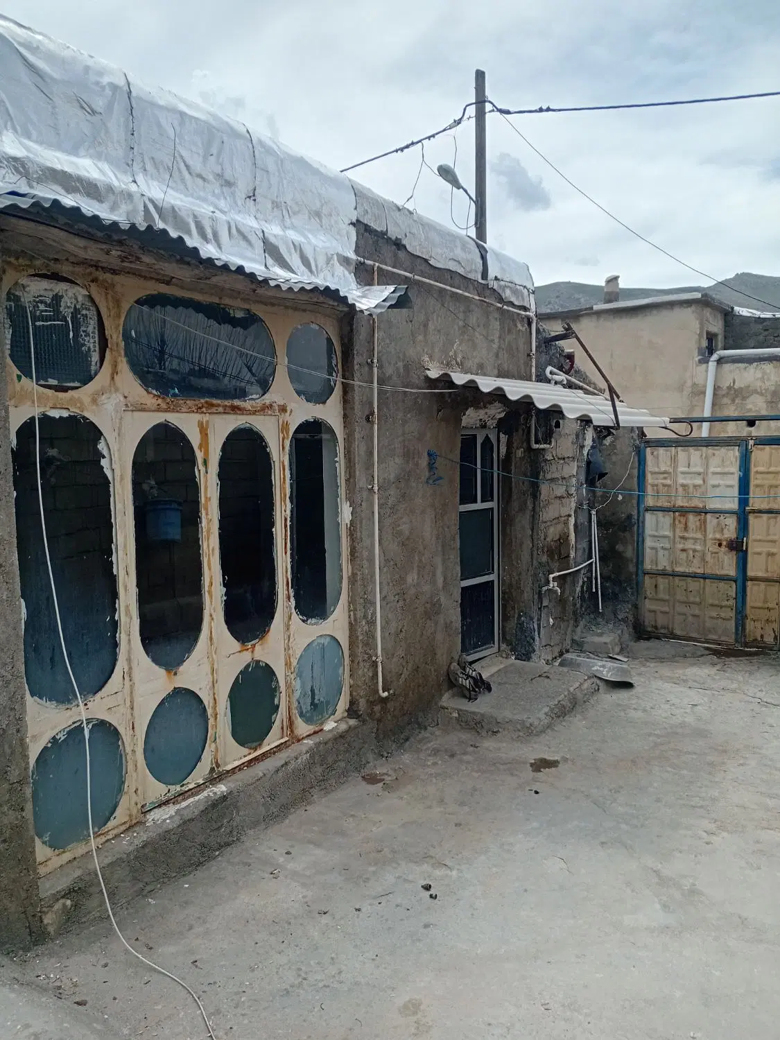 ساختمان  بیدسرخ داری ۱۵۰ متر زمین