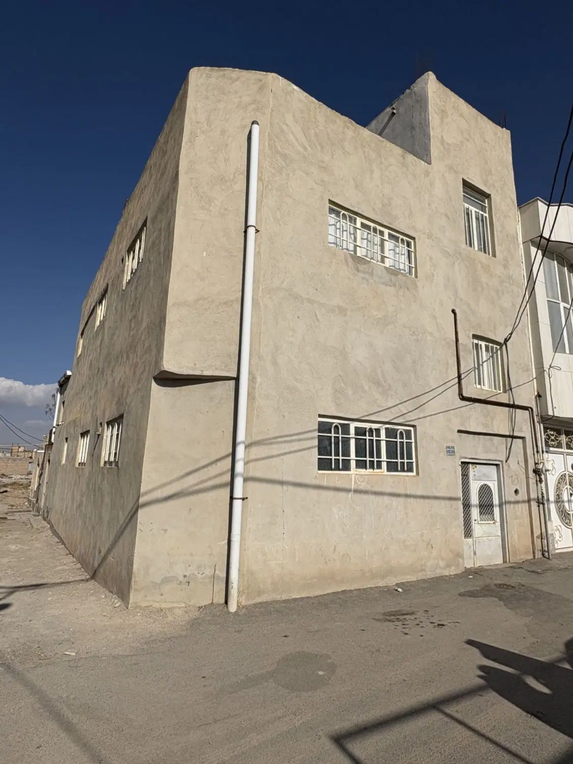 خانه دو طبقه ۹۰ متر