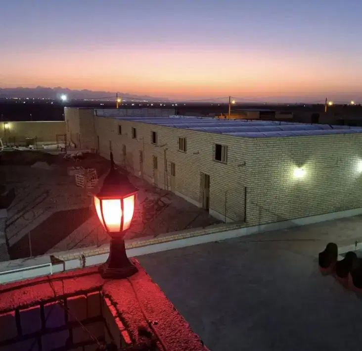 دامداری و خانه باغ