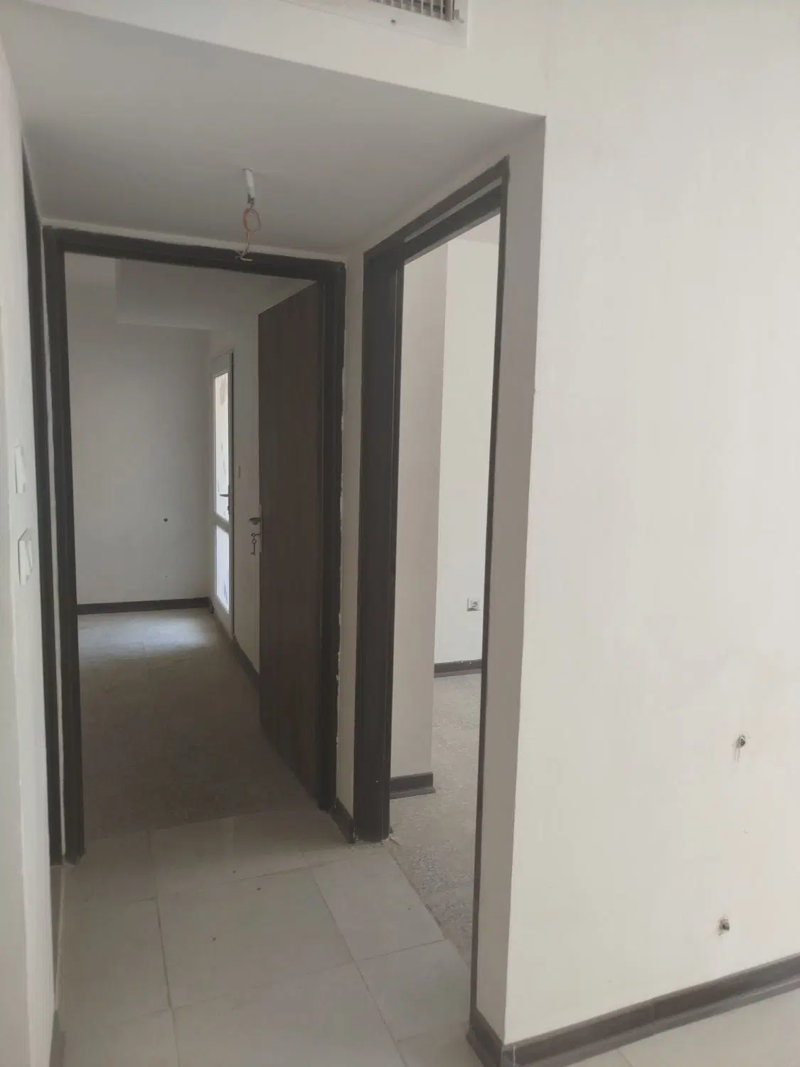 دو خواب خام با پارکینگ مسقف و انباری