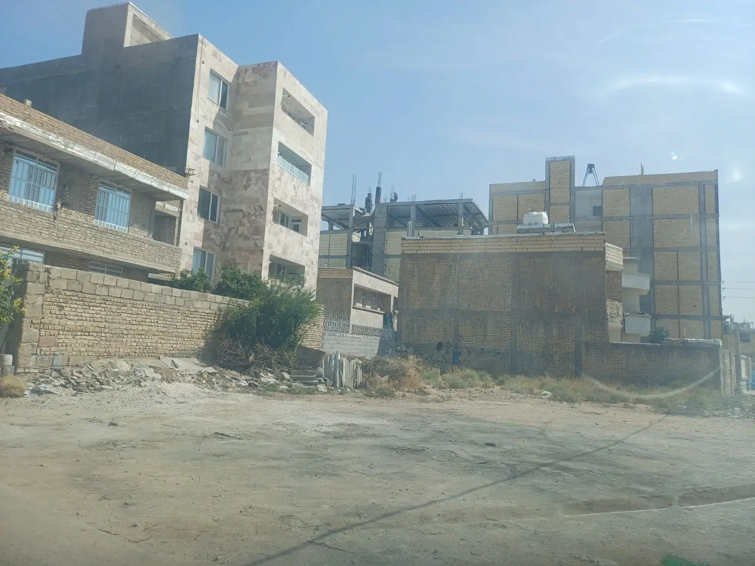 شهرک میانرود حجت آباد زمین ضابطه ۴سردونبش۳۲۰متری