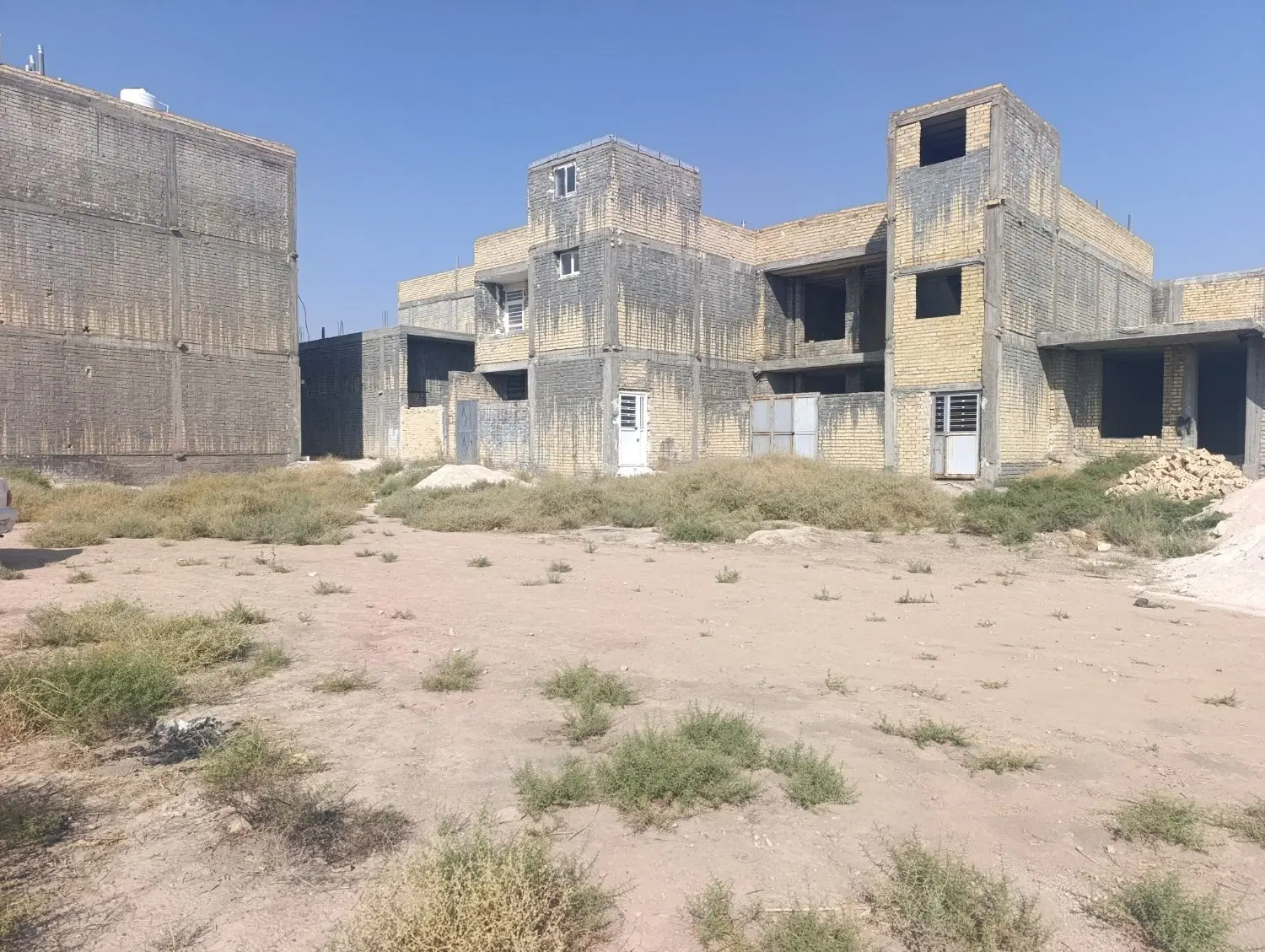 زمین مسکونی اقبال آباد