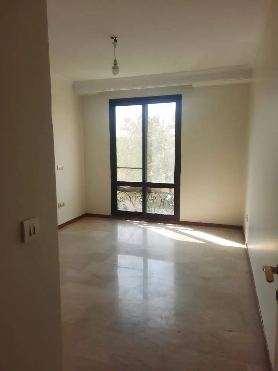 ۱۴۰ متر سه خواب دو پارکینگ تاپ لوکیشن دروس