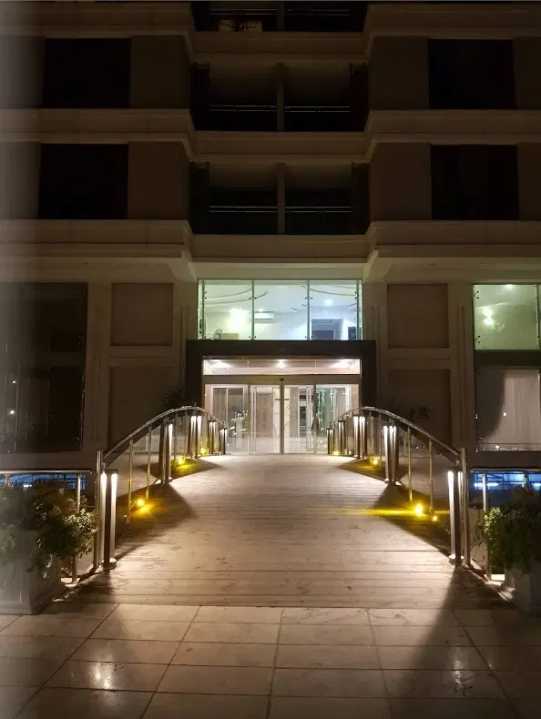 آپارتمان  دو‌خوابه مهندسان ۳