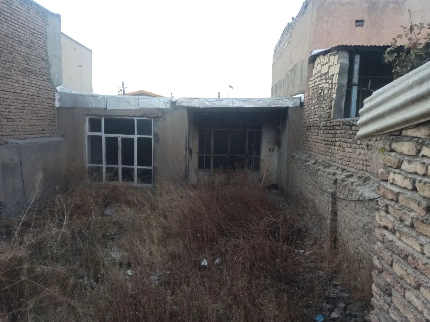 ملک کلنگی واقع در اسلامشهر شاپسند