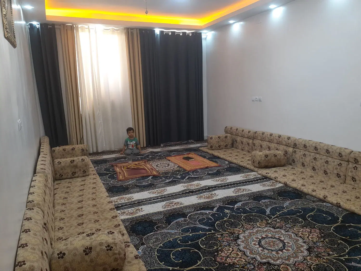 سلام خونه برا  فروش  ۲۳۰متر