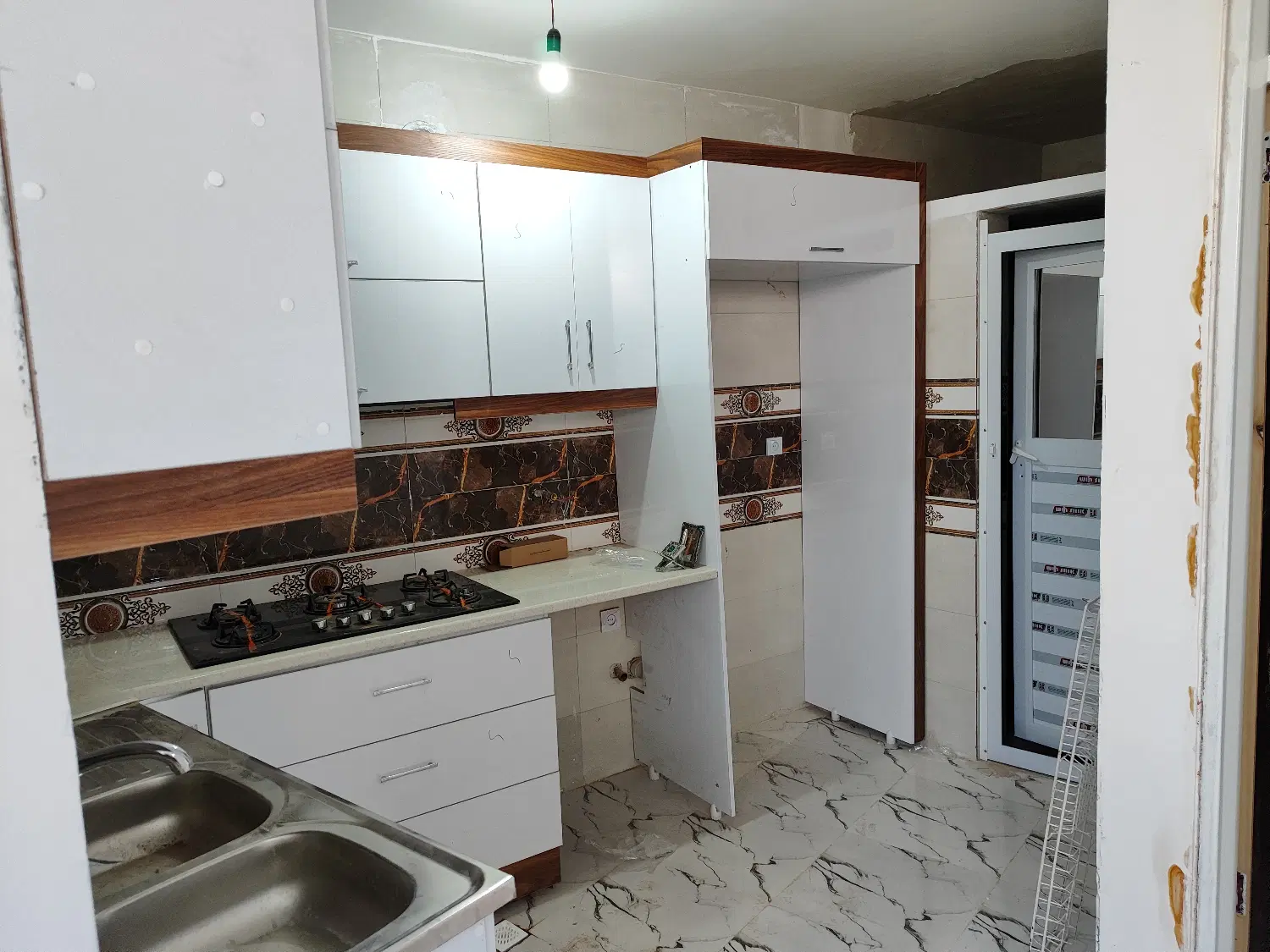 فروش یک خوابه فول امکانات در عرفان