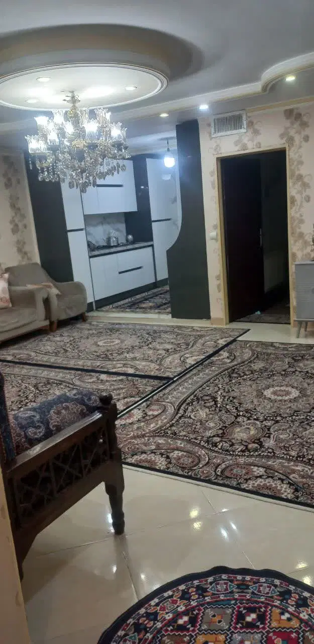 ۸۴متر آپارتمان فول امکانات بلوار ارغوان