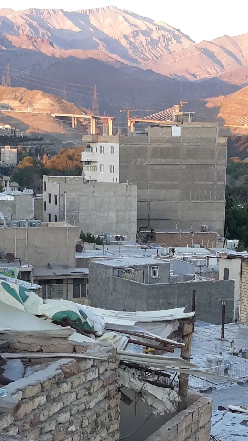 زمین یا کلنگی از شما ساخت با ما