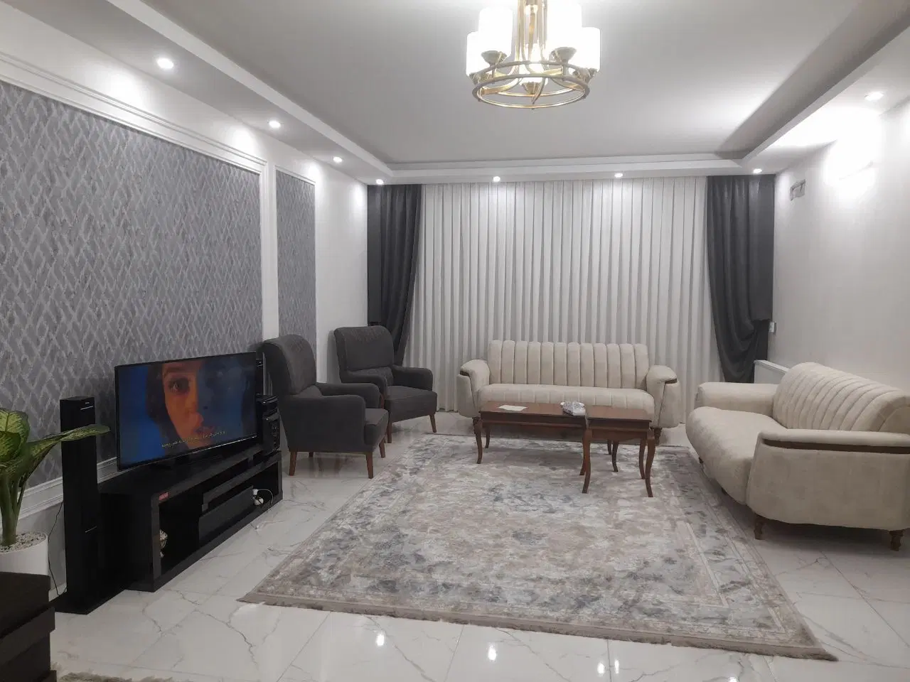 اپارتمان ۱۱۵ متری شیک