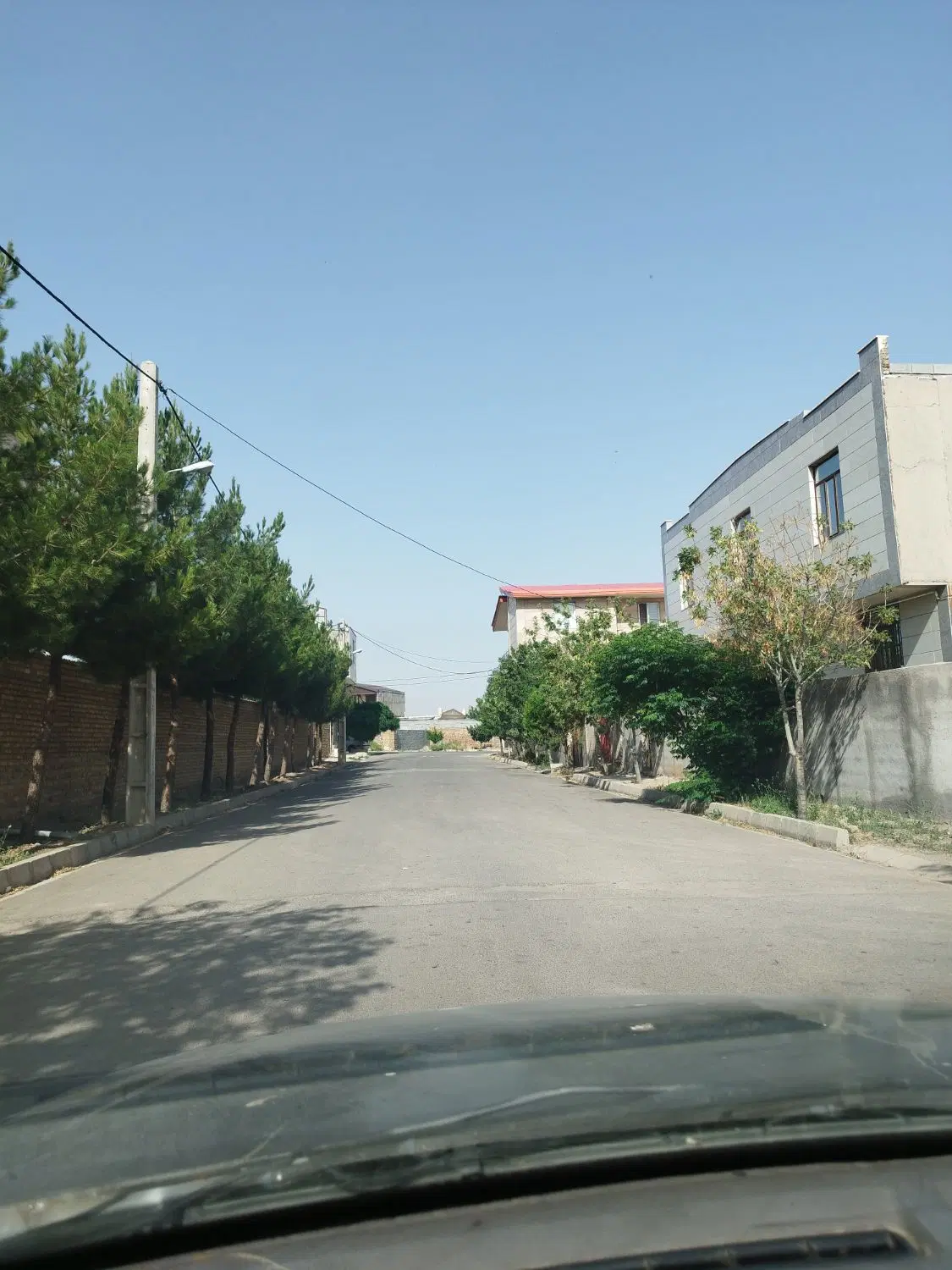 زمین ۳۰۰ متری زویار انتهای پارسیان