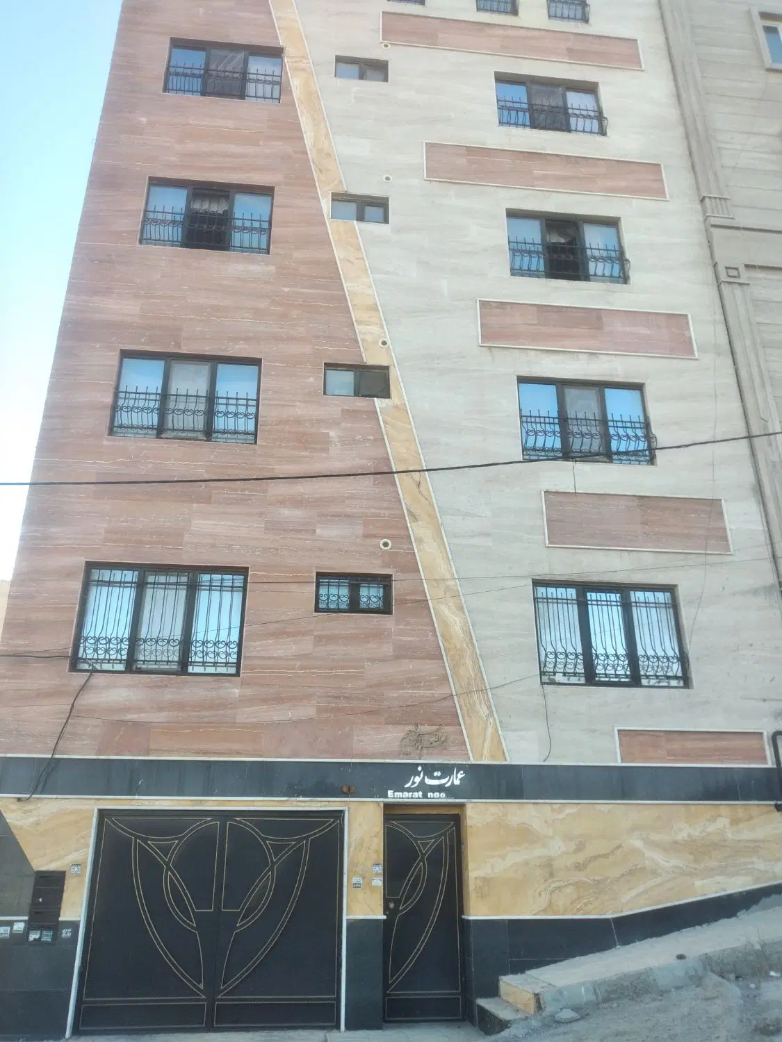 آپارتمان ۱۱۷متری جنوبی شهرک صدرا بی واسطه