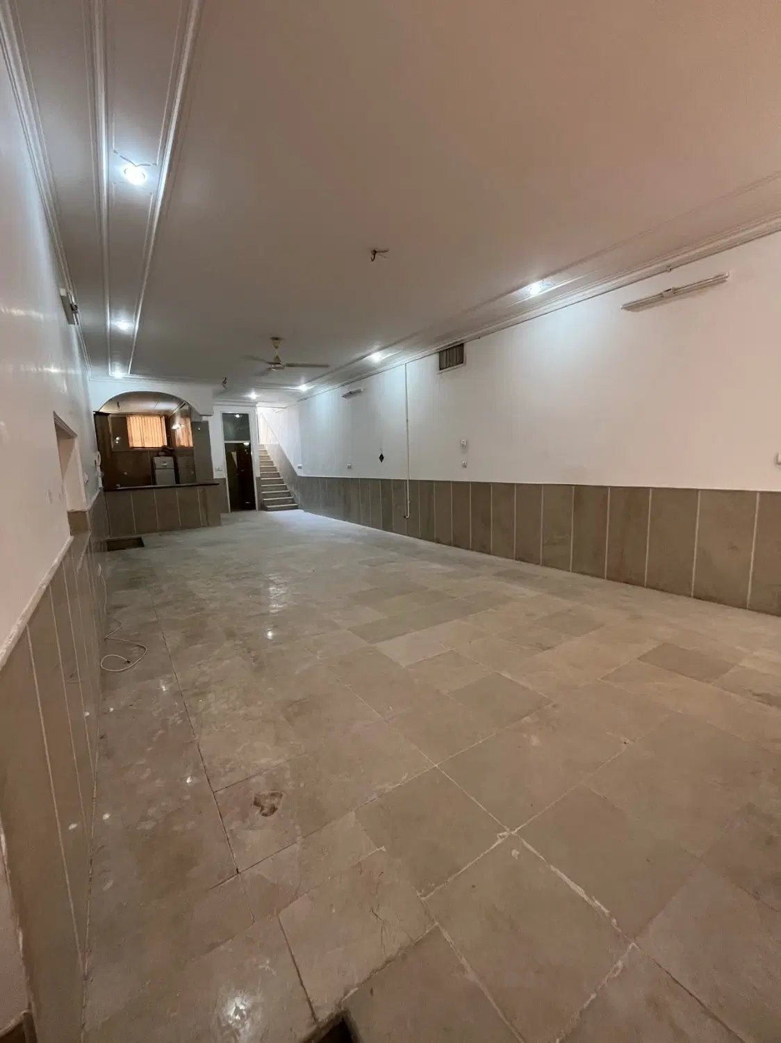 اجاره زیر زمین عالی در میدان مسکن