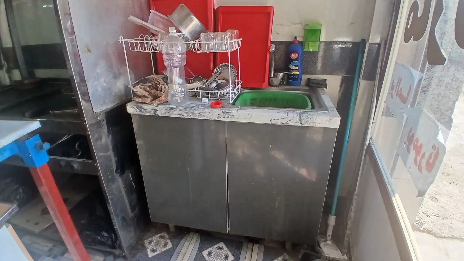 واگذاری و فروش ساندویچی و سوپرمارکت