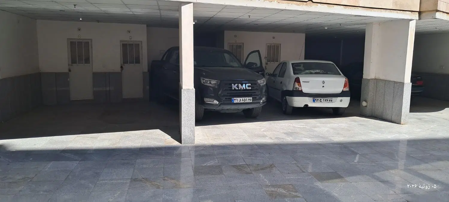 آپارتمان ۱۲۱ متری با ۳۸۰ متر عرصه شش دانگ ملکی
