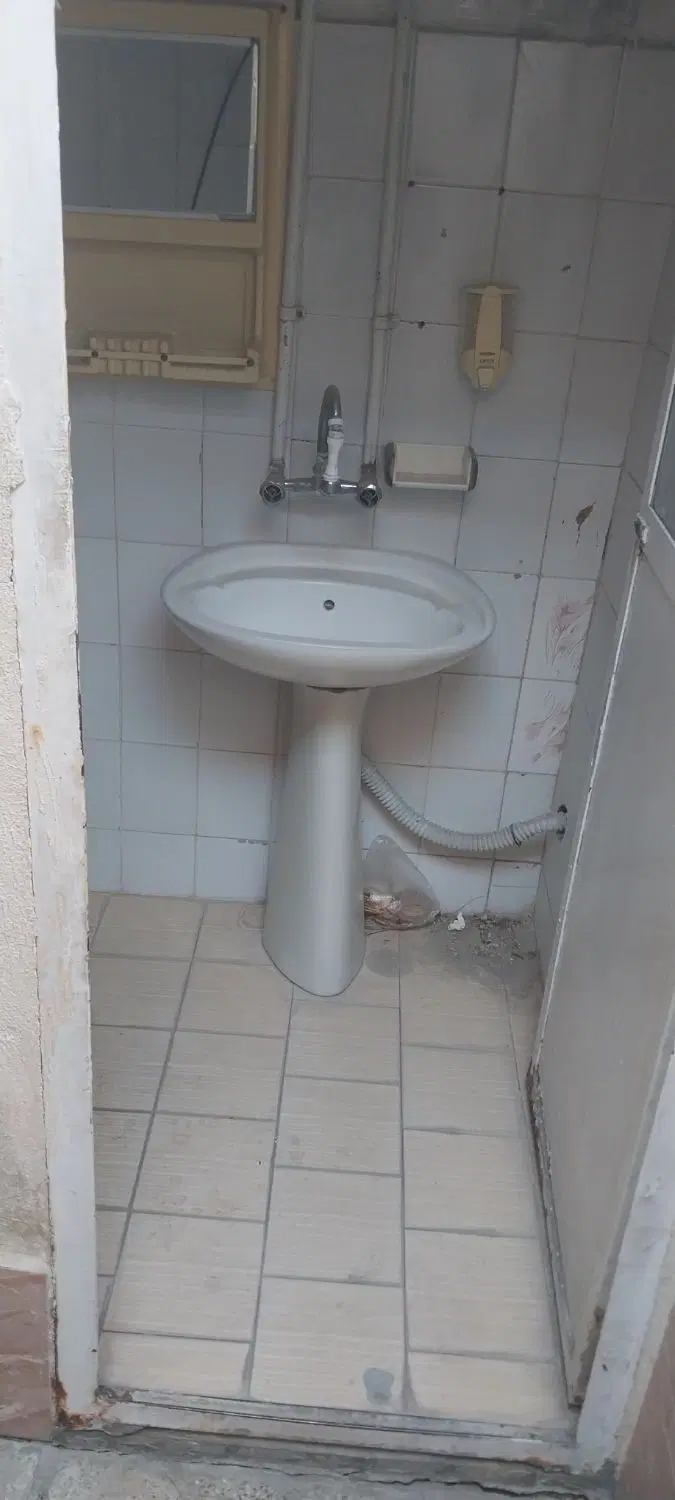 اجاره خانه مسکونی ۲۰ متری فوتبال کوچه سادات شرقی