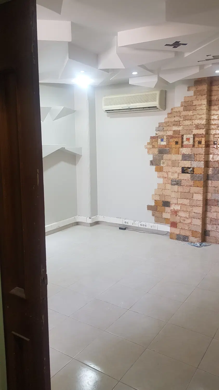اجاره دفتر کار ۴۰ متری بر خیابان شیخ مفید