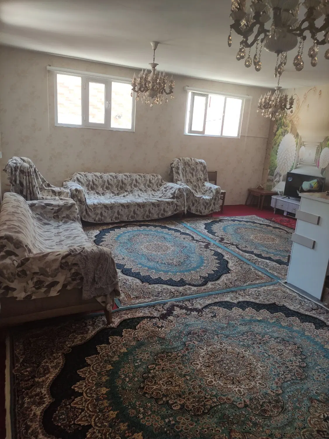 آپارتمان شمس تبریزی طبقه اول