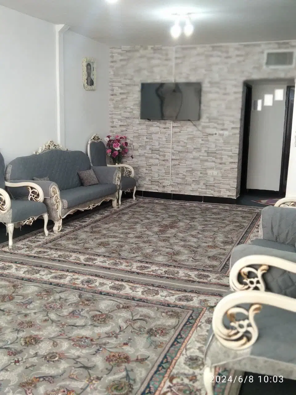 منزل حاشیه خیابان،75متری،سه خواب،حال