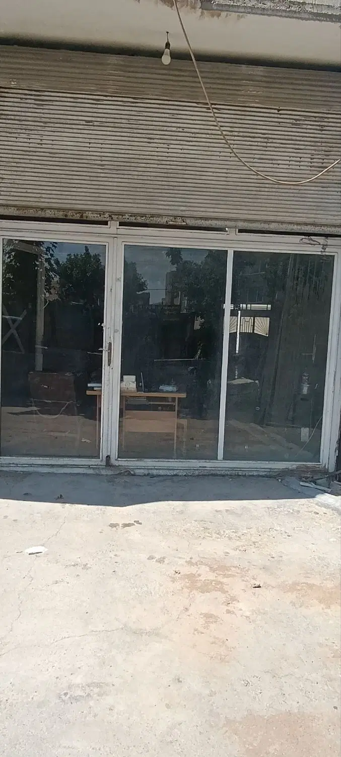 مغازه بزرگراه ولایت