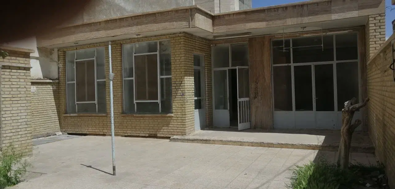 حیاط ویلایی خ ایستگاه