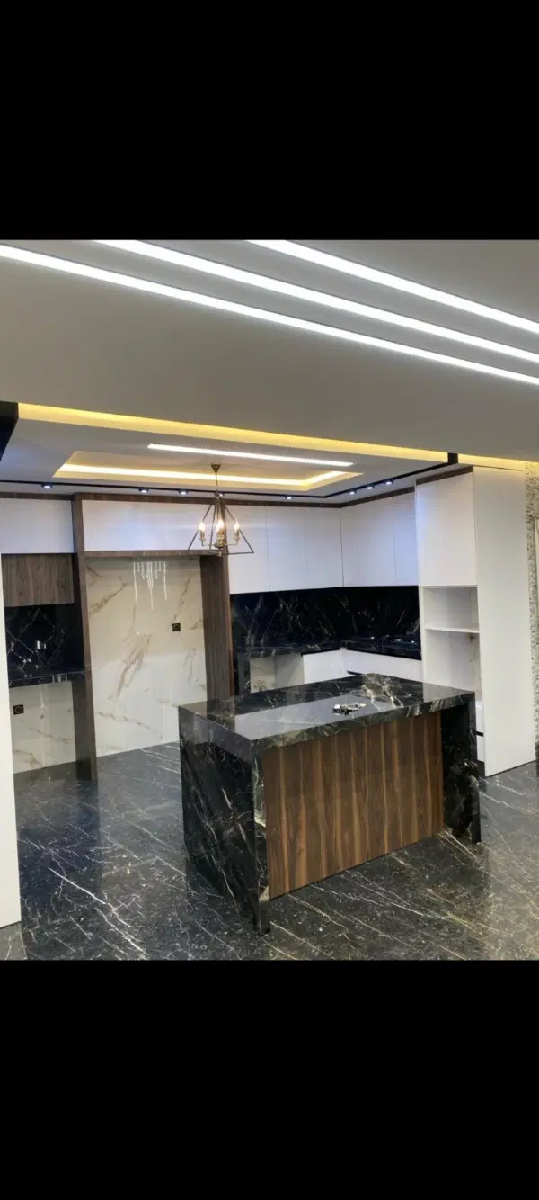 آپارتمان دوخواب ۱۲۰ متری جنوبی درب از حیاط لوکس