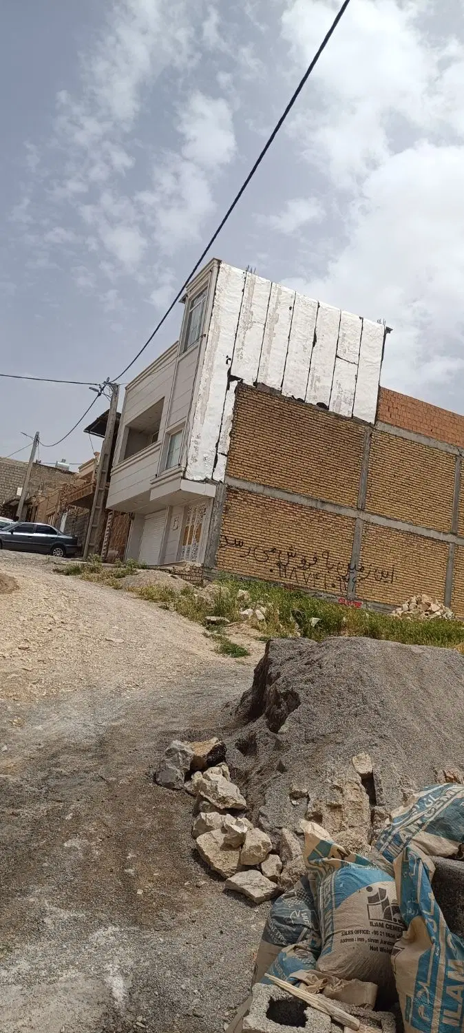 زمین ۲۲۰متری زیرسازی شده بر کمربندی