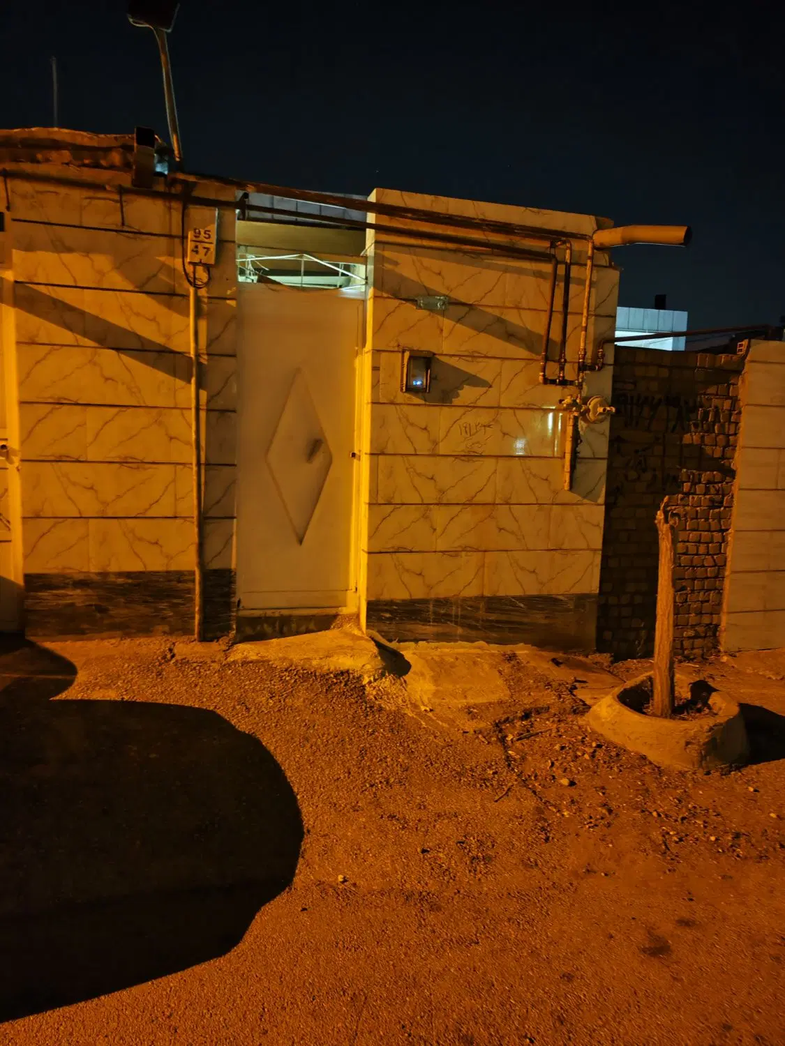 خانه صد متری