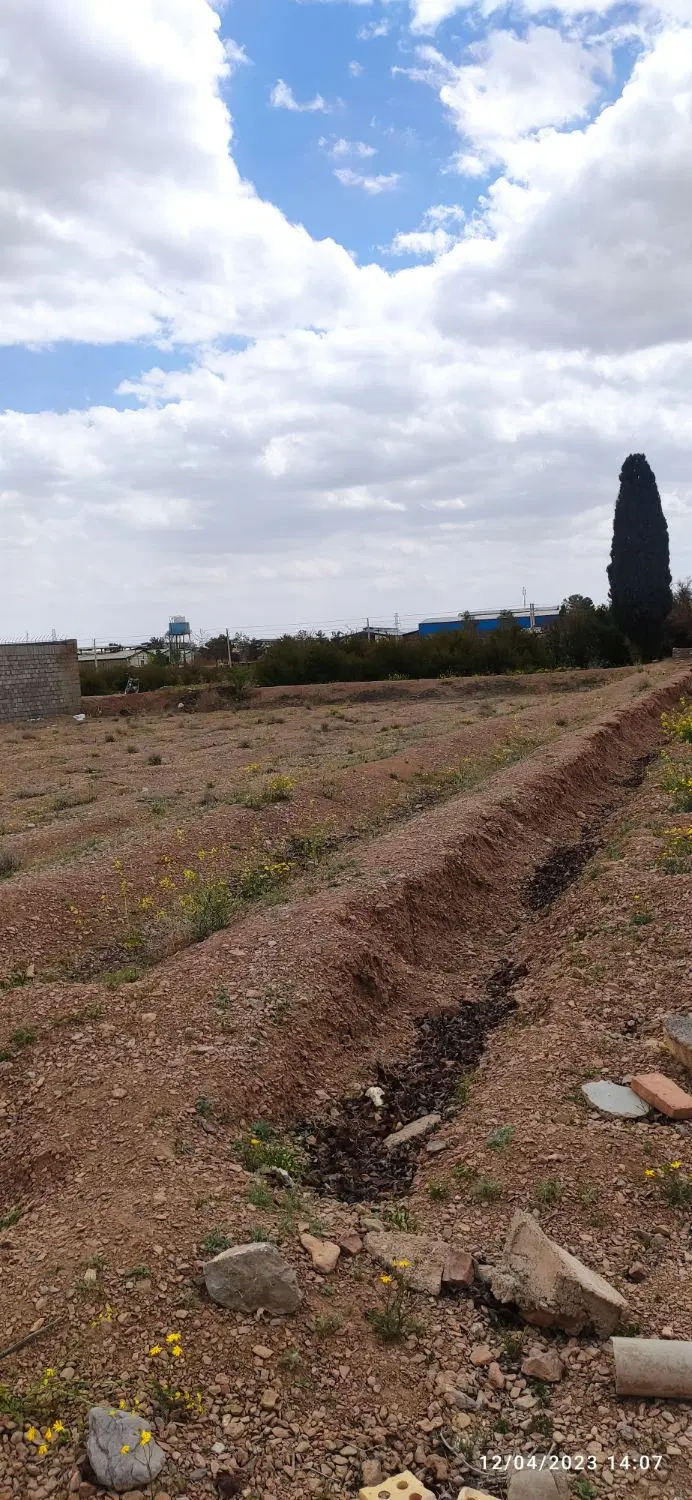 زمین باغی دنج
