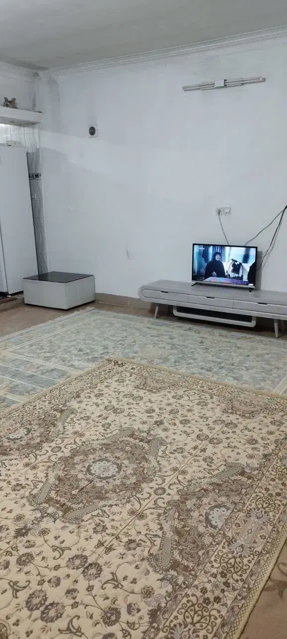 واحد ۸۰متری همکف یه خواب
