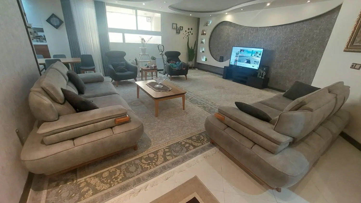 دهخدا ۱۱۷ متری
