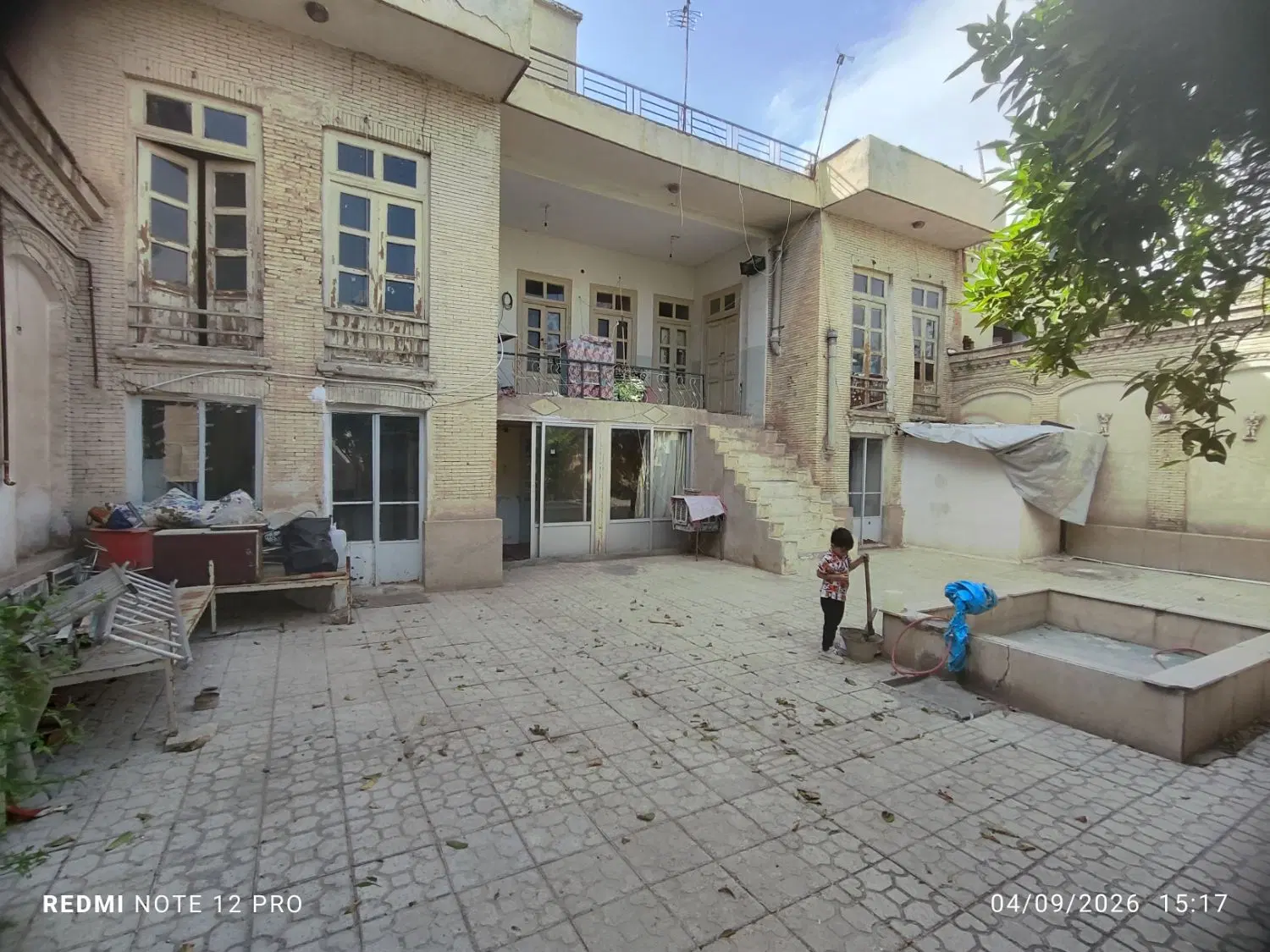 طبقه بالای منزل قدیمی