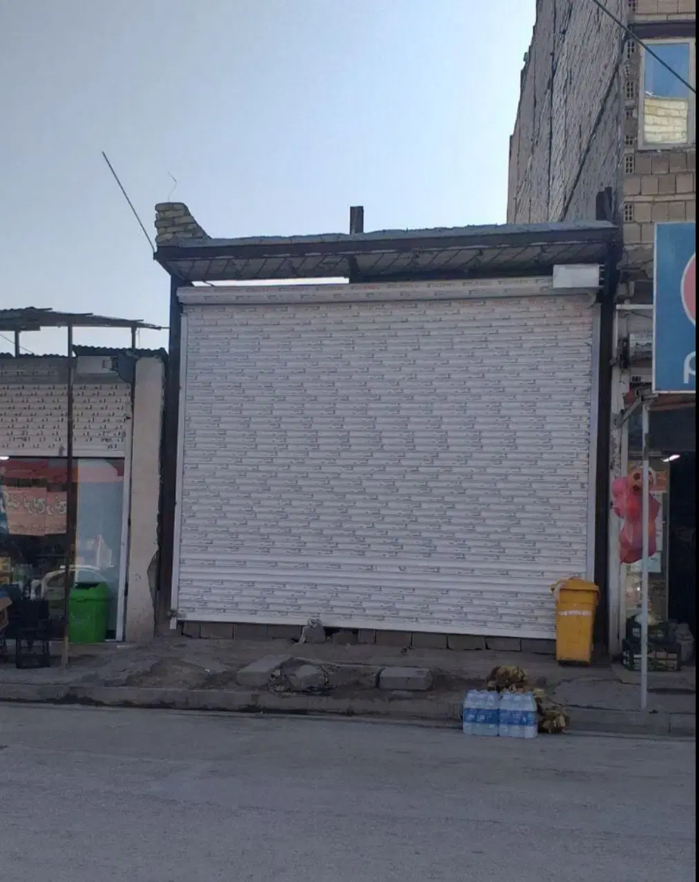 مغازه نیمه ساز واقع در ناظریه