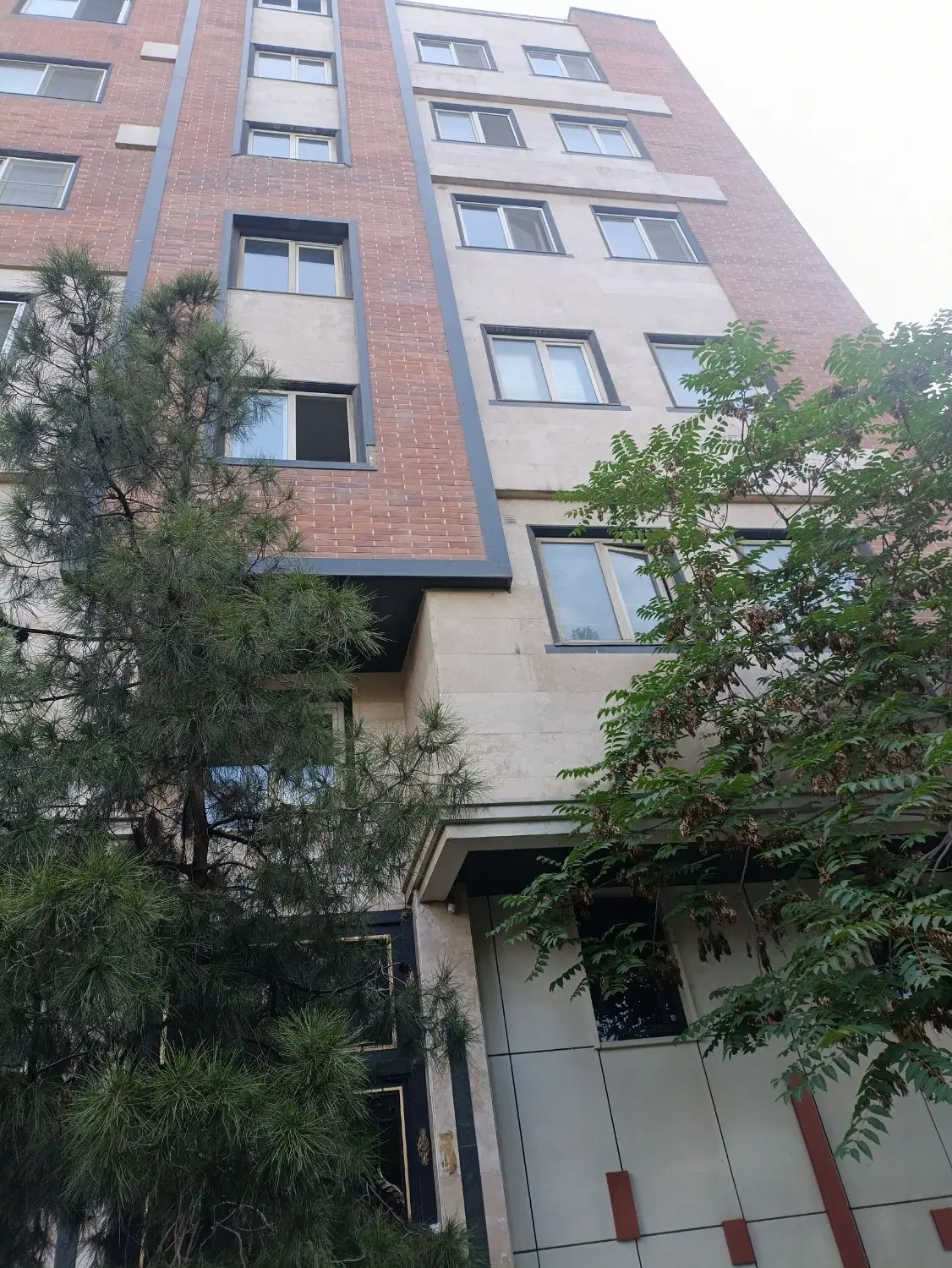 یک واحد آپارتمان ۷۰ متری ، ۲ خوابه در طرشت