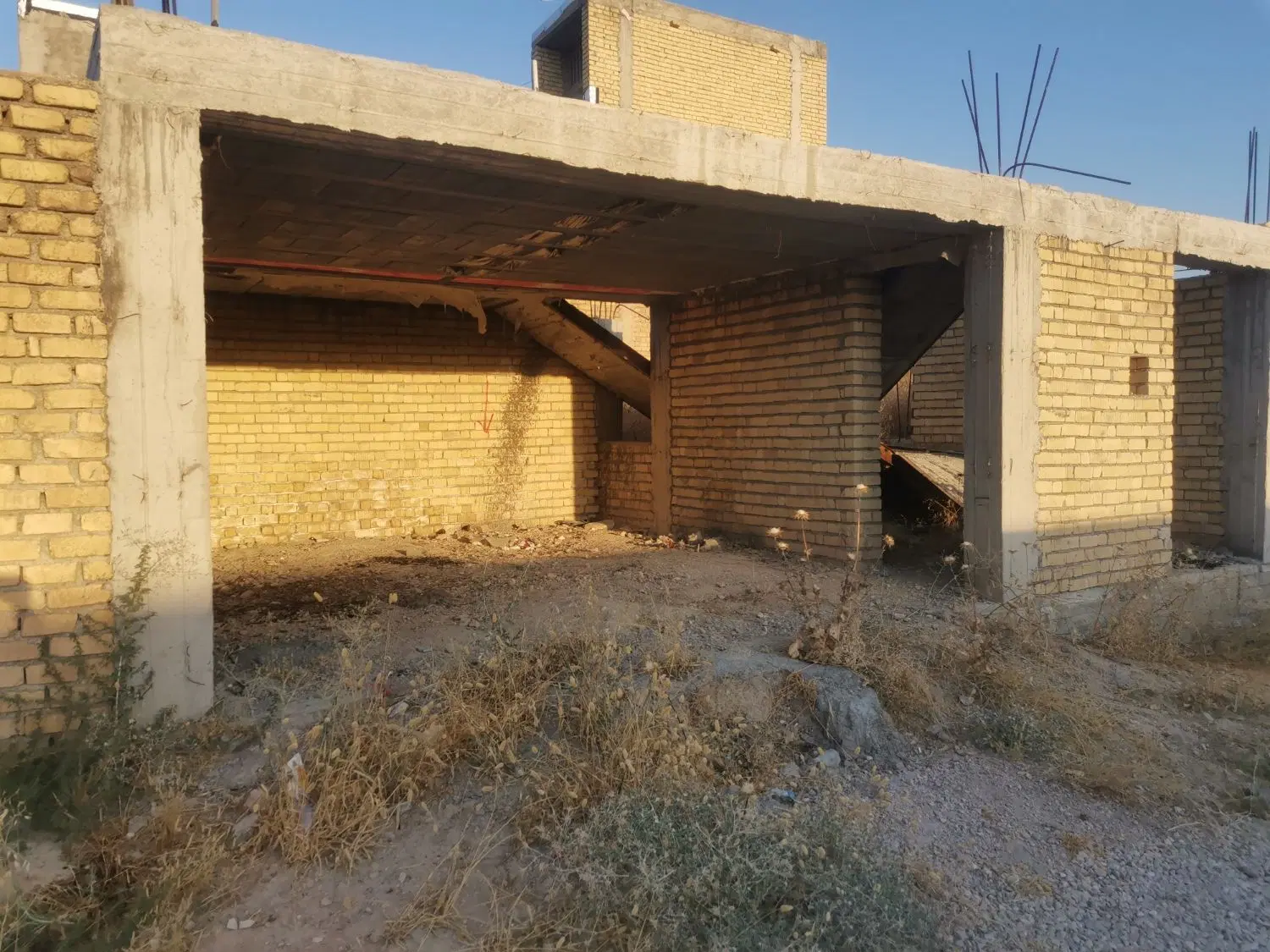 فروش خانه نیم ساخته