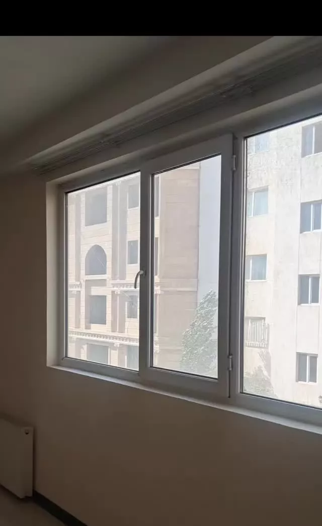 ۱۰۵متری طبقه یک ۲۲متر تراس جنوبی ویودار ازسمت تراس
