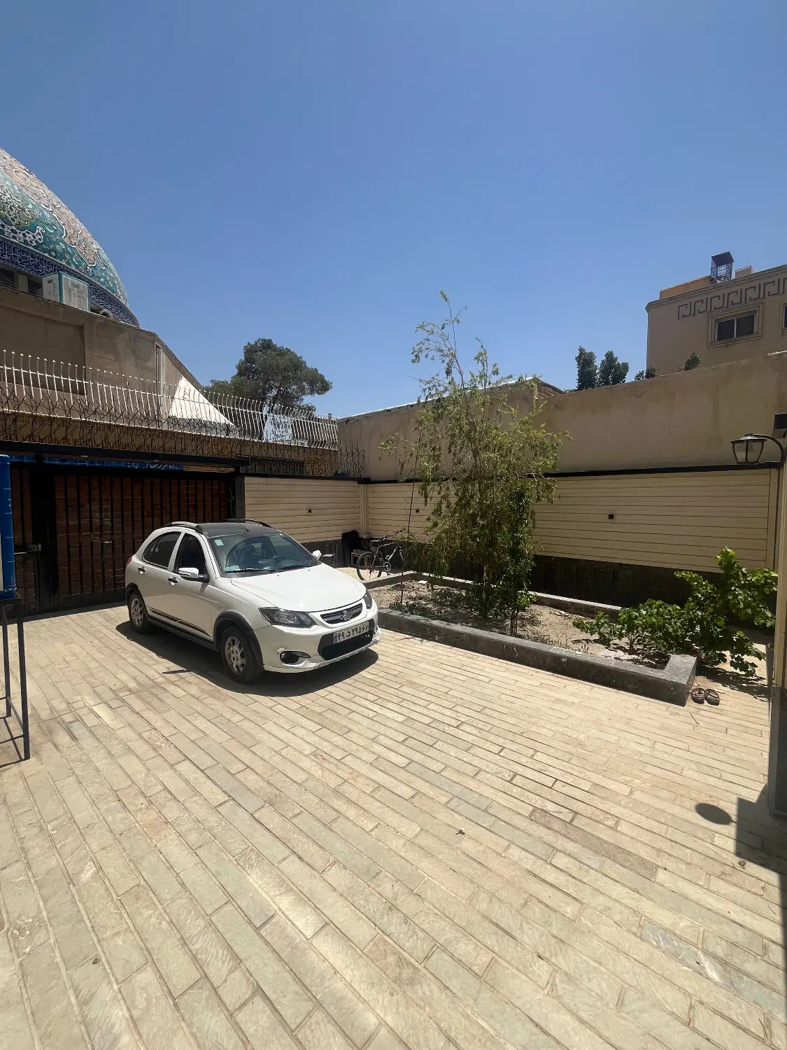 اجاره آپارتمان 190متر_2خواب_همکف راه مجزا_خ کاشانی