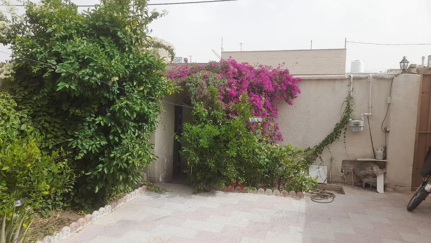 منزل درب حیاط