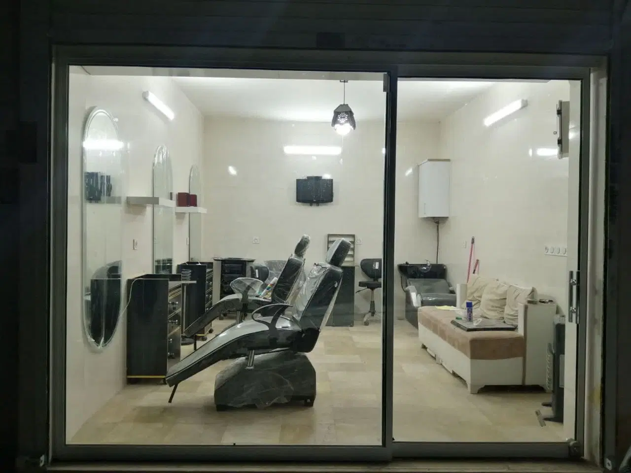 مغازه 18متری طبرسی شمالی ۳ شهید جعفری ۴
