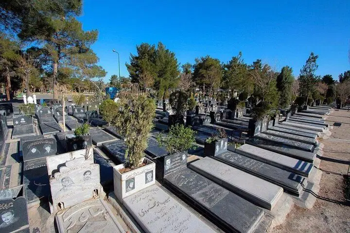 قبر ۴ طبقه