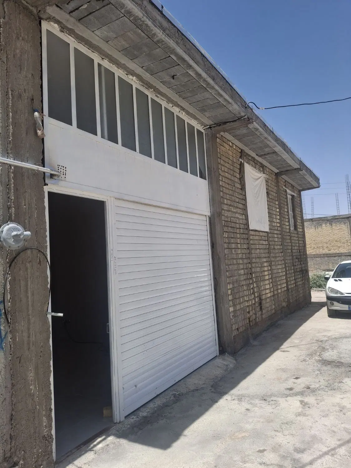 فروش منزل‌ مسکونی بدلیل مهاجرت‌
