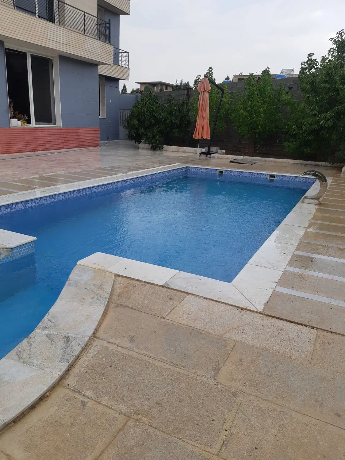 باغ لوکس