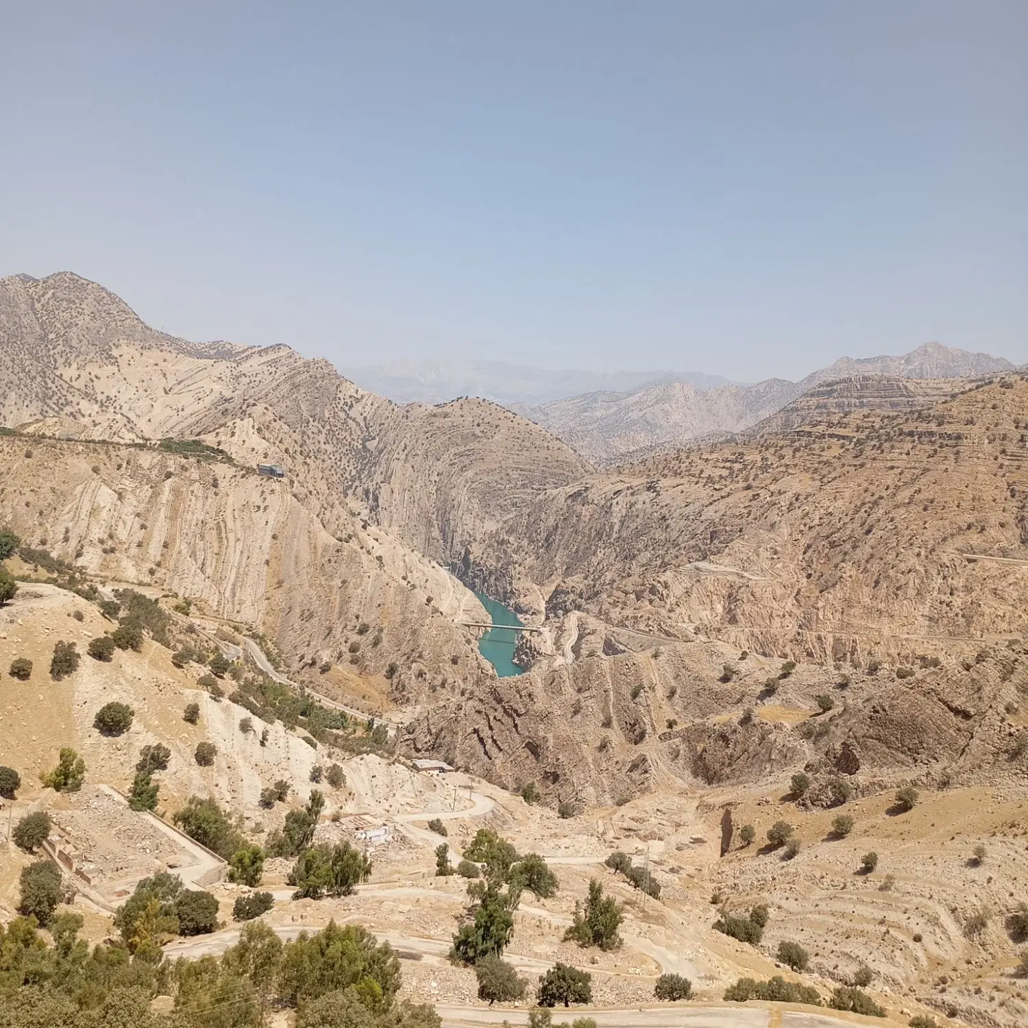 زمین 200متر