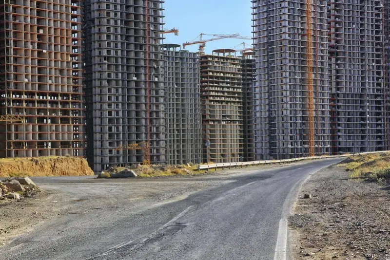 زمین بهارستان اراضی شرق ۳۰۰متر جنوبی باپروانه ساخت
