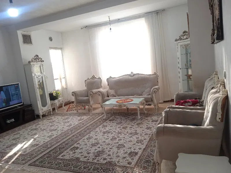 واحد 85متری  دونبش لوکیشن عالی