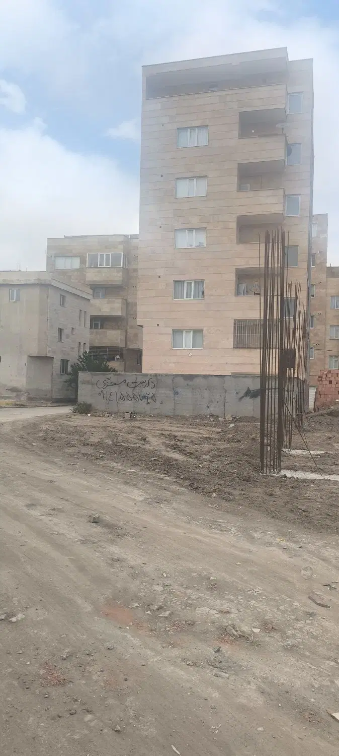 یک قطعه زمین موقعیت عالی