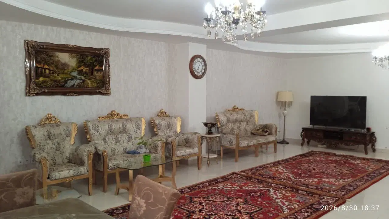 آپارتمان سه خوابه جنوبی خوش نقشه درکوی دانشگاه