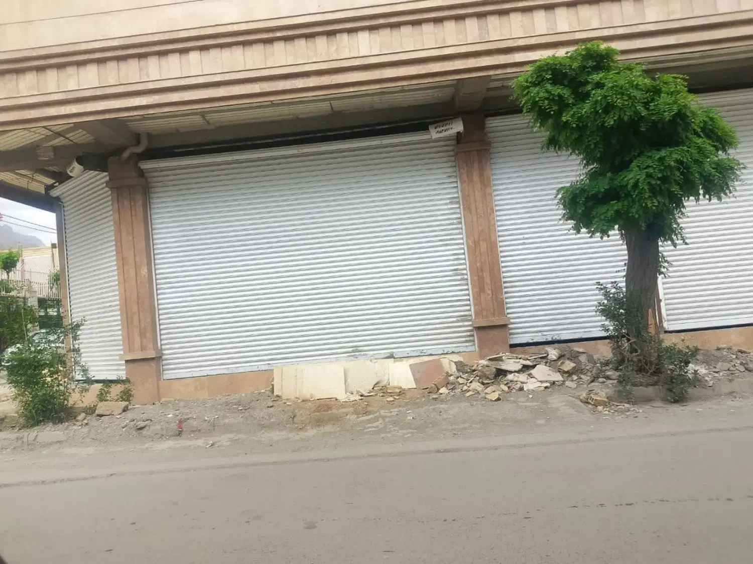 رهن و اجاره مغازه 50متری دو بر