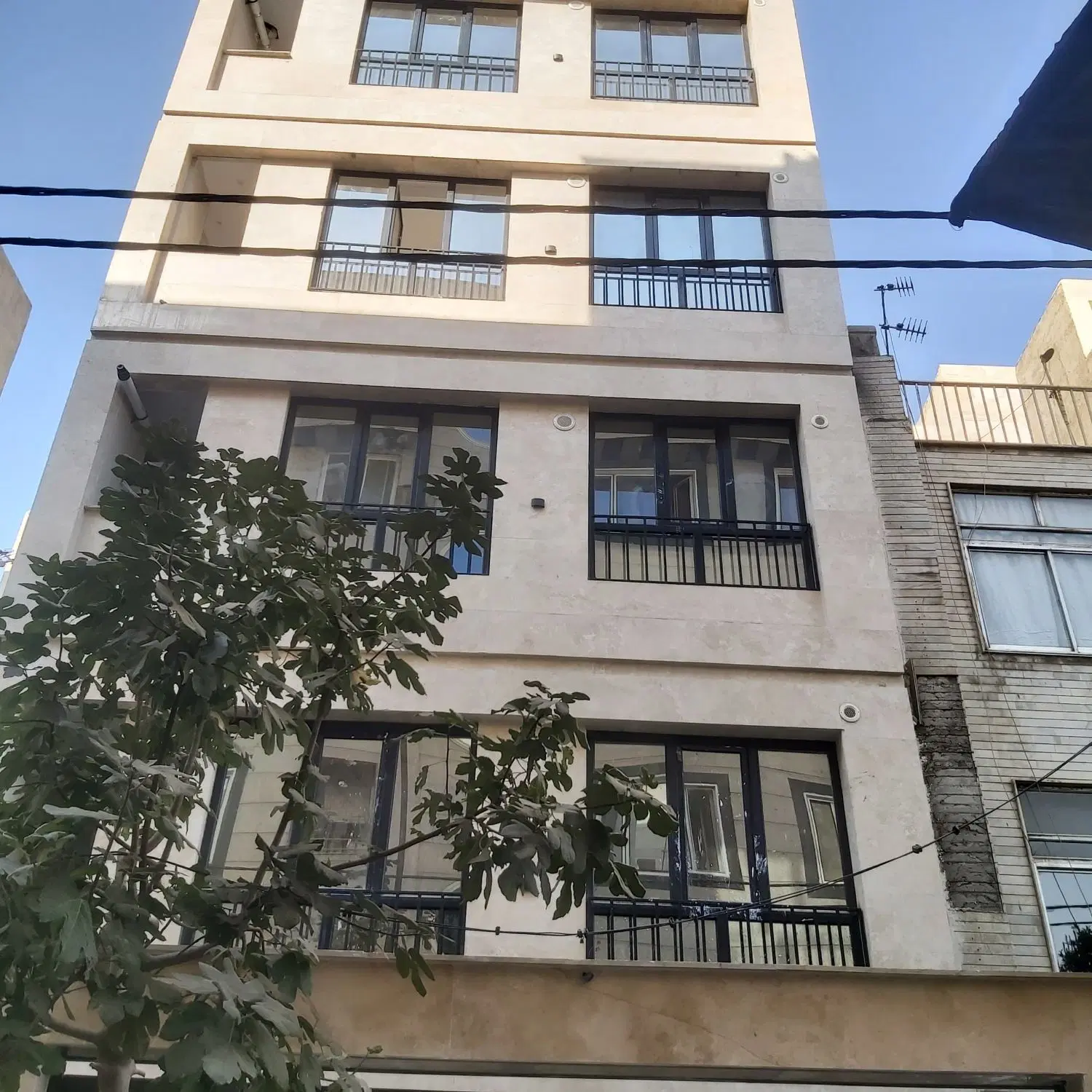 رهن کامل آپارتمان_68متر2خواب_شیک و مدرن_حکیمیه