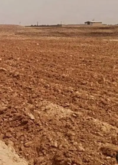 زمین۱۸۰متری باهنر